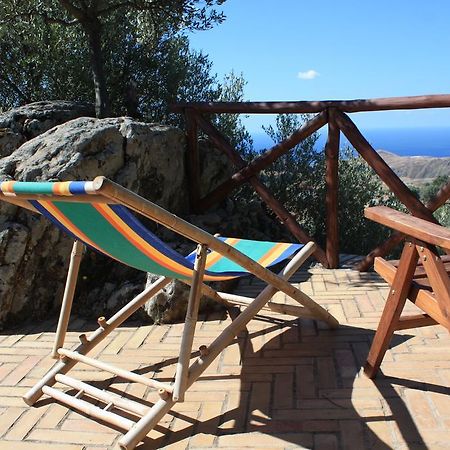 Rocca Del Vento Bed & Breakfast San Pantaleone Luaran gambar