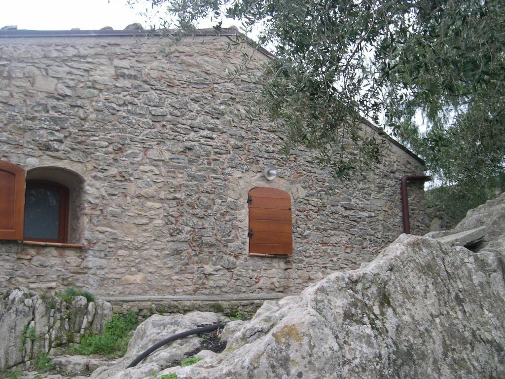 Rocca Del Vento Bed & Breakfast San Pantaleone Bilik gambar